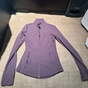 LULULEMON ZIP UP SIZE 4